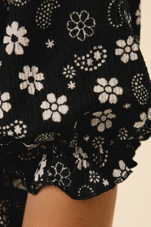 Büyük Beden Çentik Yaka Kısa Kollu Eteği Fırfırlı Bluz 322571 Vervegrand