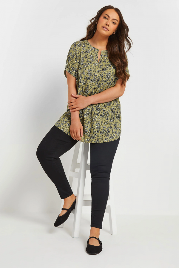 Büyük Beden Çentik Yaka Kısa Kollu Eteği Asimetrik Kesim Desenli Bluz 303867 Vervegrand