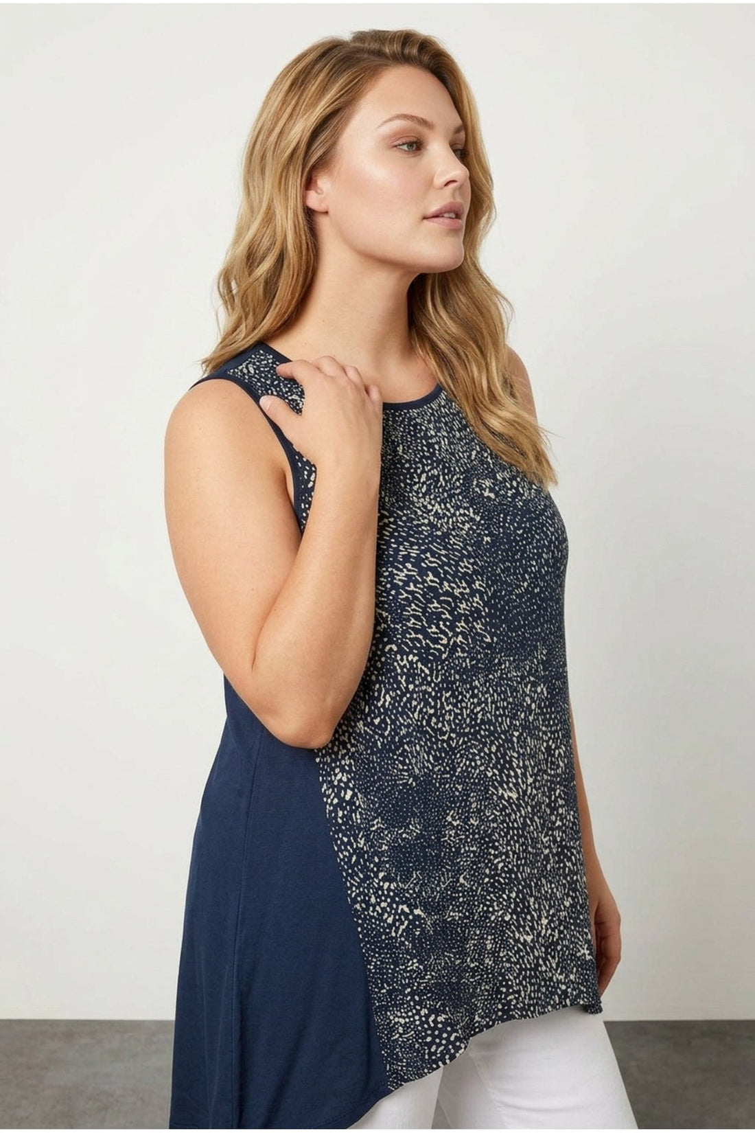 Patterned Short Sleeve High-Low Blouse with Crew Neck 302255