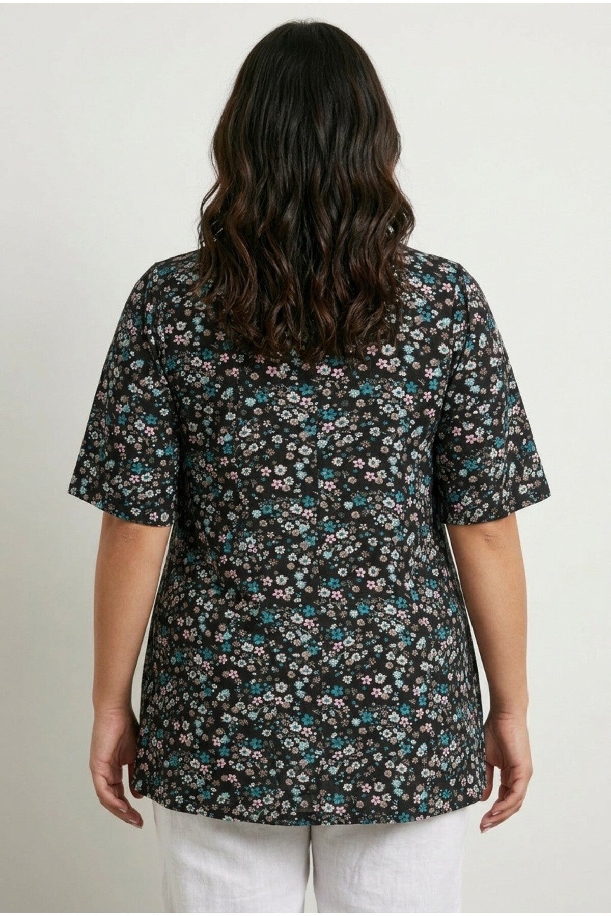 V Yaka Sıfır Kol Çiçek Desenli Asimetrik Kesim T-shirt 304084