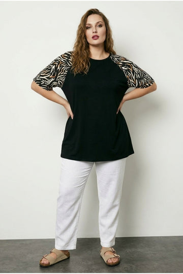 Kısa Kollu Bisiklet Yaka Leopar Desenli T-shirt 303736
