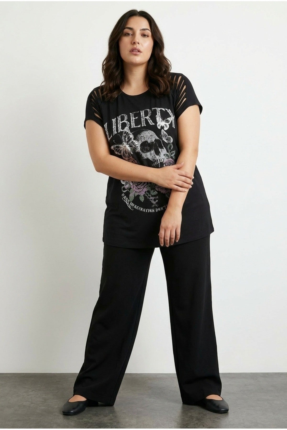 Bisiklet Yaka Kol Detaylı Kuru Kafa Baskılı T-shirt 322639