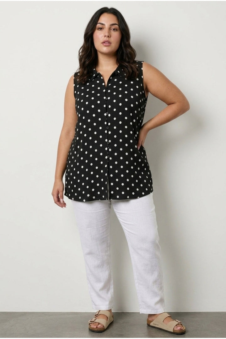 Polo Yaka Sıfır Kol Düğmeli Puantiyeli T-shirt 303958