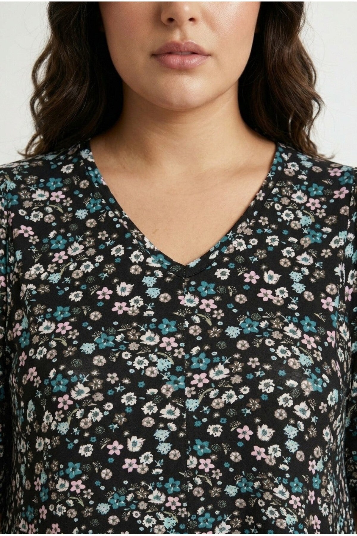 V Yaka Sıfır Kol Çiçek Desenli Asimetrik Kesim T-shirt 304084
