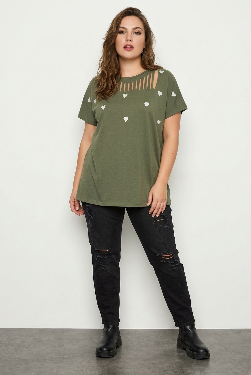 Büyük Beden Kalp Nakışlı Kesik Detaylı Haki Pamuklu T-shirt - Vervegrand - Detay