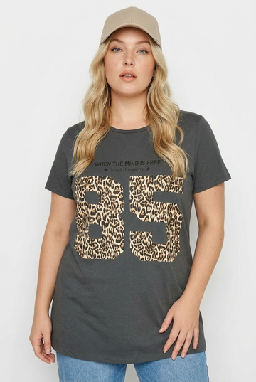 Büyük Beden Leopar Desenli Slogan Baskılı Viskon T-shirt - Vervegrand