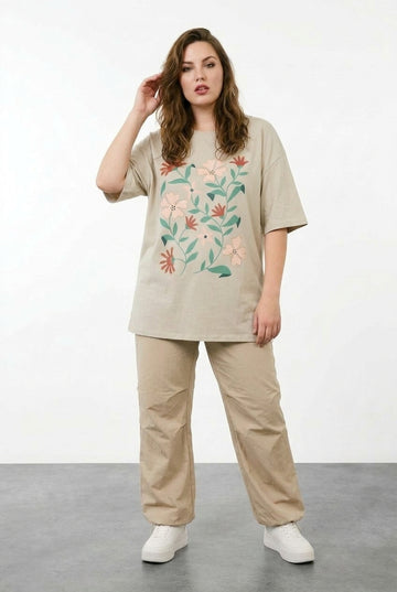 Büyük Beden Çiçek Desenli Pamuklu Oversize Bej T-shirt