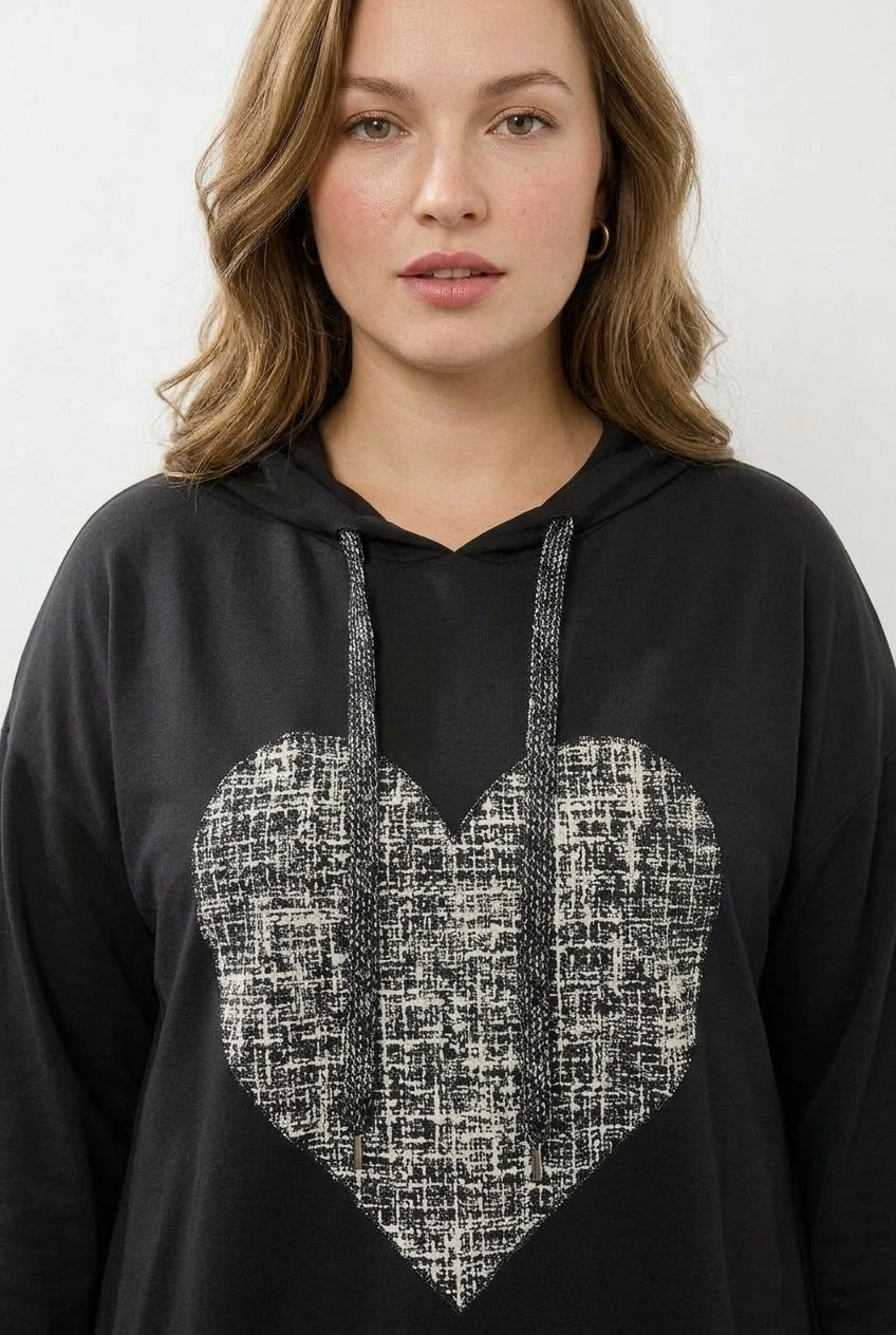Büyük Beden Kalp Desenli Kapüşonlu Uzun Tunik Sweatshirt - Vervegrand - Görünüm 4